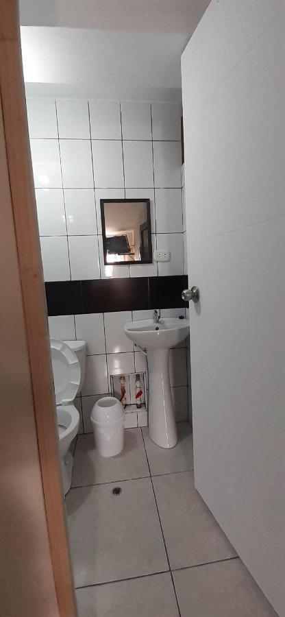 Aypa Hostal Trujillo Luaran gambar