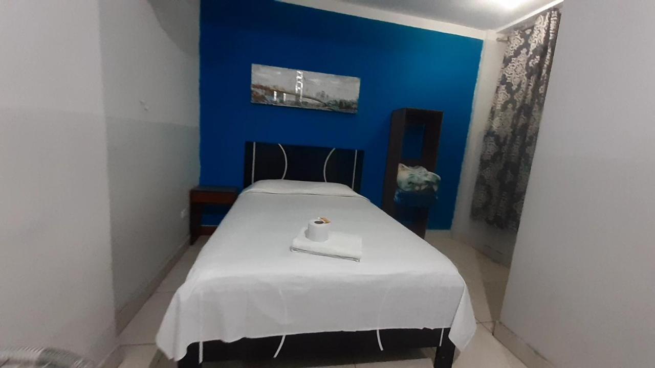 Aypa Hostal Trujillo Luaran gambar