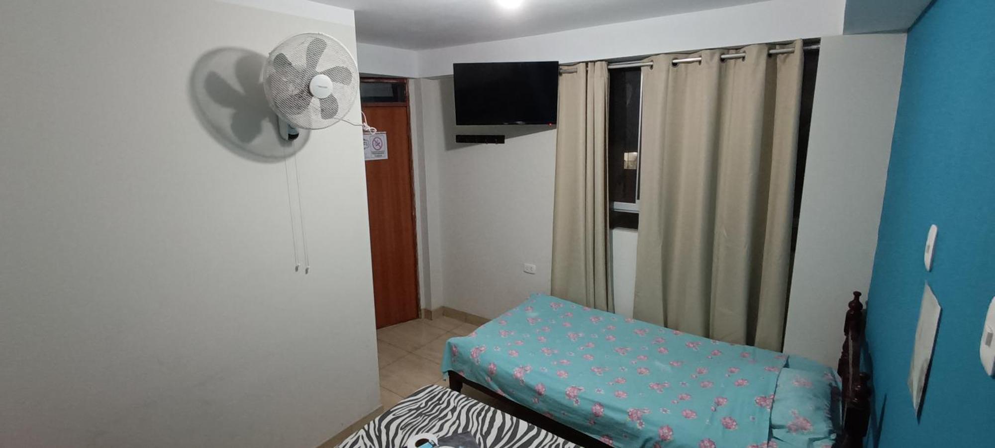 Aypa Hostal Trujillo Luaran gambar