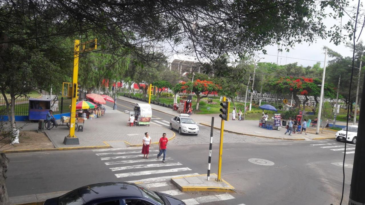 Aypa Hostal Trujillo Luaran gambar