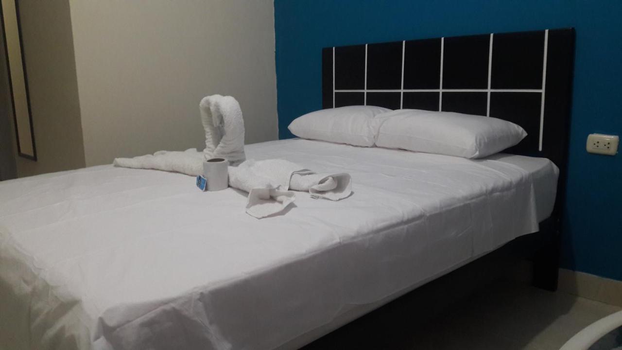 Aypa Hostal Trujillo Luaran gambar