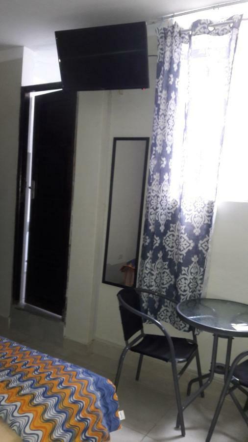 Aypa Hostal Trujillo Luaran gambar